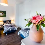 Adora Apartamento *