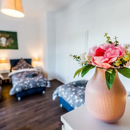 Adora Apartment *