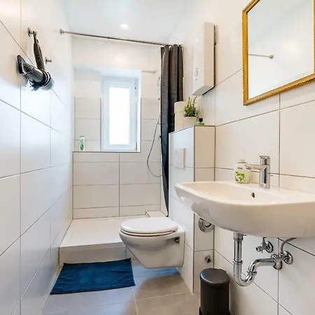 דירה Adora הילדן